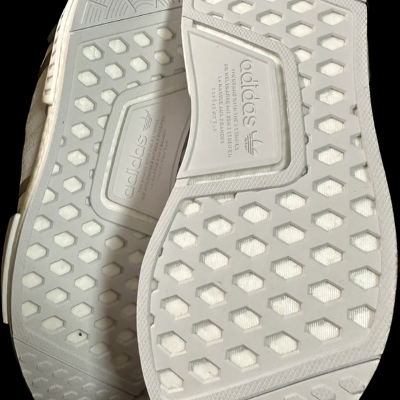 Addidaa NMDs white, and silver - Picture 3 of 8